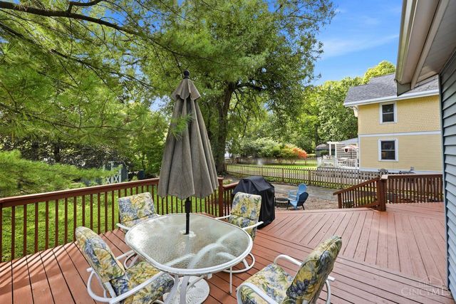 5523 Arnsby Place, Cincinnati, OH 45227