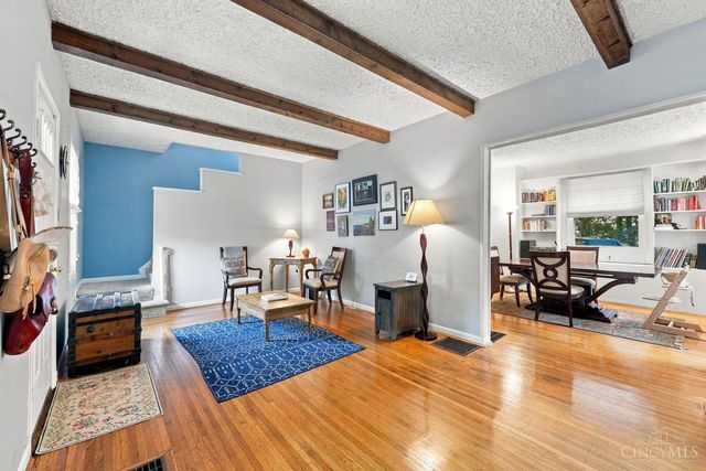 5523 Arnsby Place, Cincinnati, OH 45227