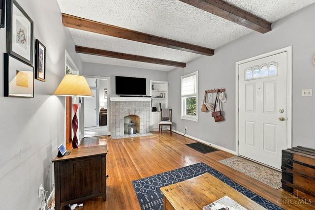 5523 Arnsby Place, Cincinnati, OH 45227