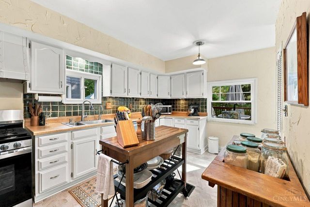 5523 Arnsby Place, Cincinnati, OH 45227