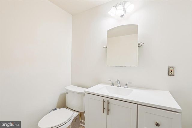 4451 HOLLY AVE, Fairfax, VA 22030