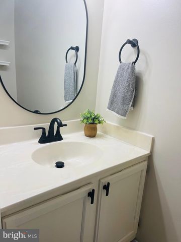 4451 HOLLY AVE, Fairfax, VA 22030