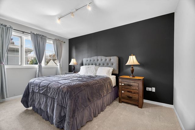 7340 W 115th Street, Worth, IL 60482