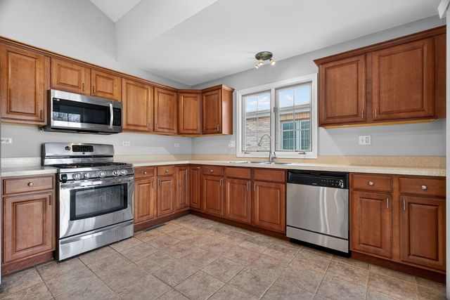 7340 W 115th Street, Worth, IL 60482