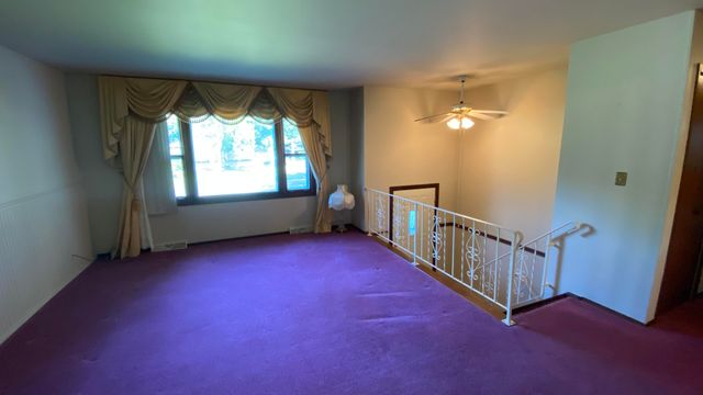 2252 Four Seasons Pkwy, Crown Point, IN 46307