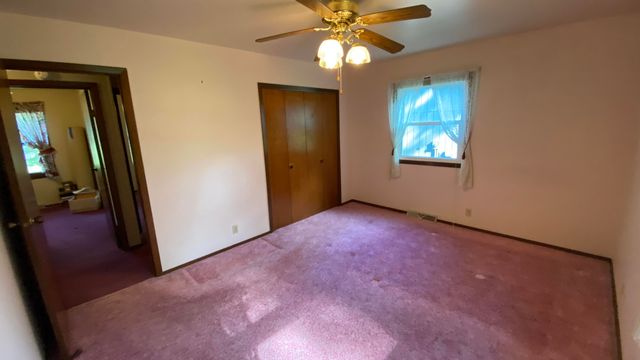 2252 Four Seasons Pkwy, Crown Point, IN 46307