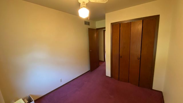 2252 Four Seasons Pkwy, Crown Point, IN 46307