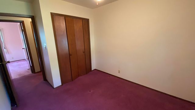 2252 Four Seasons Pkwy, Crown Point, IN 46307