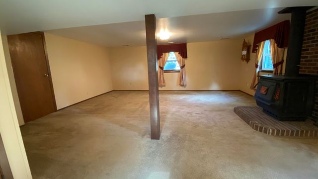 2252 Four Seasons Pkwy, Crown Point, IN 46307