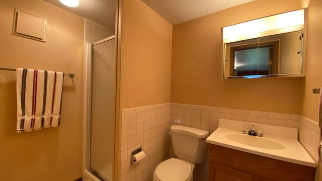 2252 Four Seasons Pkwy, Crown Point, IN 46307