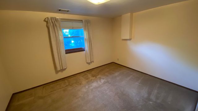 2252 Four Seasons Pkwy, Crown Point, IN 46307