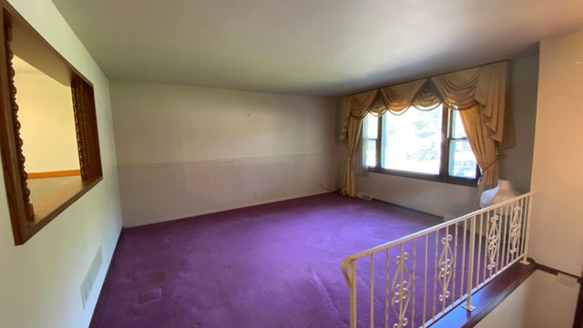 2252 Four Seasons Pkwy, Crown Point, IN 46307