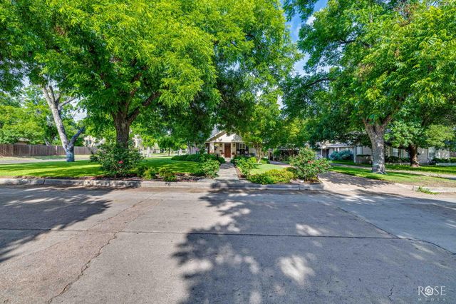 1327 Mackenzie Street, San Angelo, TX 76901