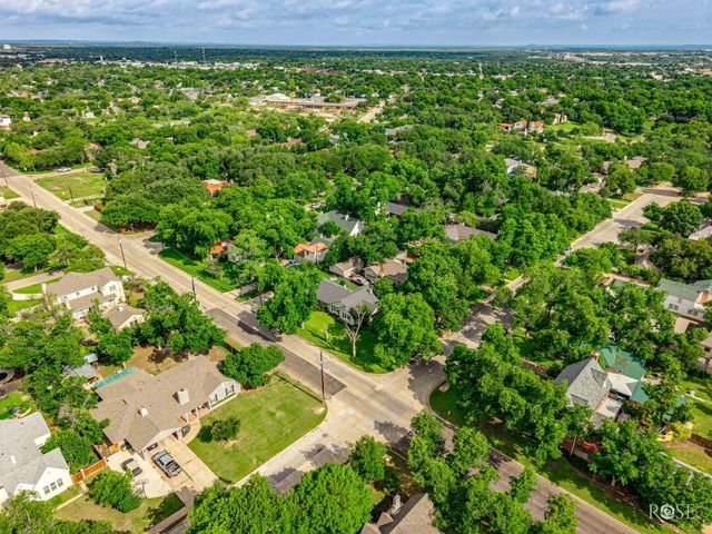 1327 Mackenzie Street, San Angelo, TX 76901