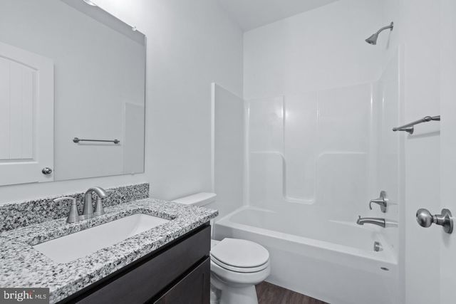 42 LOBELL RD, Abbottstown, PA 17301