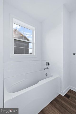 42 LOBELL RD, Abbottstown, PA 17301