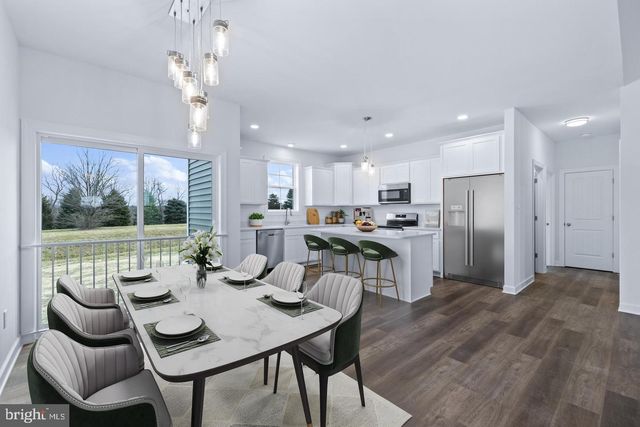 42 LOBELL RD, Abbottstown, PA 17301