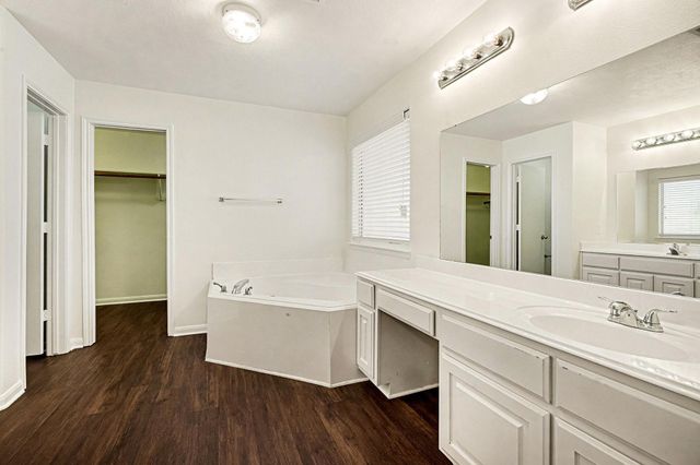 2209 Kingfish Road, Houston, TX 77591