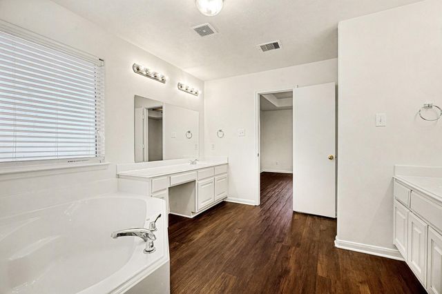 2209 Kingfish Road, Houston, TX 77591