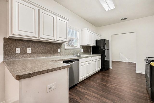 2209 Kingfish Road, Houston, TX 77591