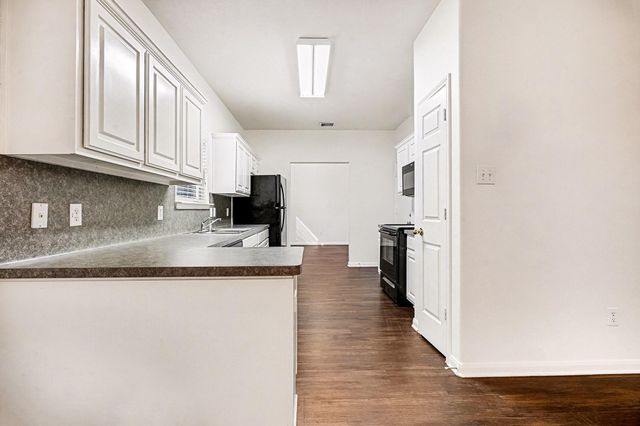 2209 Kingfish Road, Houston, TX 77591