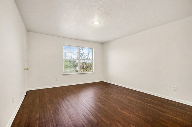 2209 Kingfish Road, Houston, TX 77591