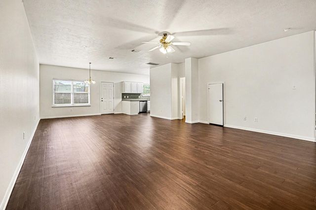 2209 Kingfish Road, Houston, TX 77591