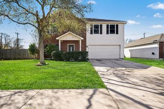 2209 Kingfish Road, Houston, TX 77591