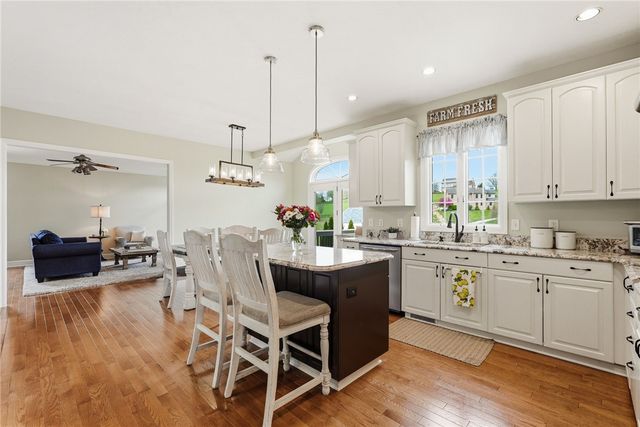 315 Fox Run Dr, Peters Twp, PA 15367