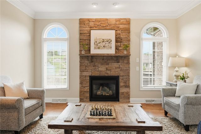 315 Fox Run Dr, Peters Twp, PA 15367