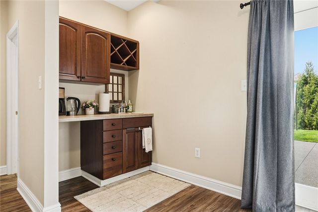 315 Fox Run Dr, Peters Twp, PA 15367