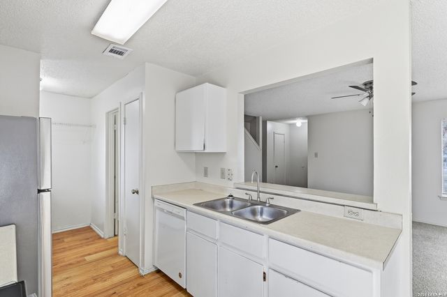 5604 Rose Dawn, San Antonio, TX 78250