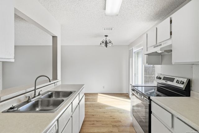5604 Rose Dawn, San Antonio, TX 78250