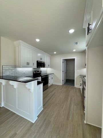 69 Stoneykirk Drive, Bella Vista, AR 72715