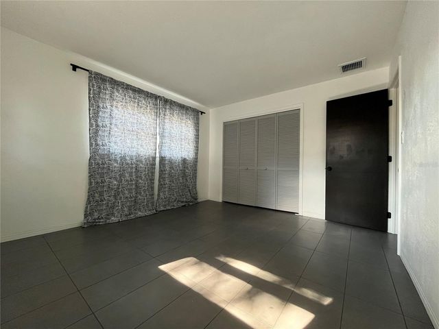 1945 68TH AVENUE S, St Petersburg, FL 33712