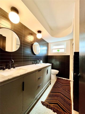 1945 68TH AVENUE S, St Petersburg, FL 33712