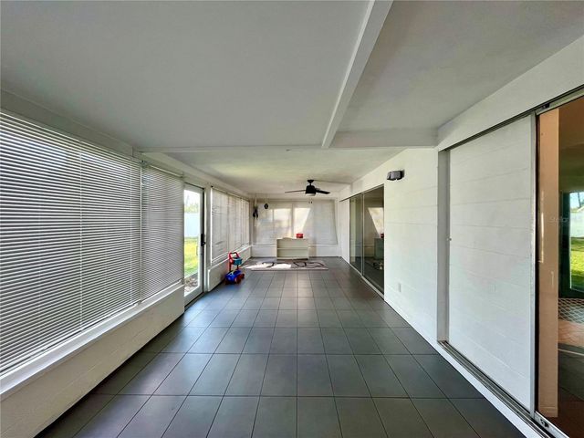 1945 68TH AVENUE S, St Petersburg, FL 33712