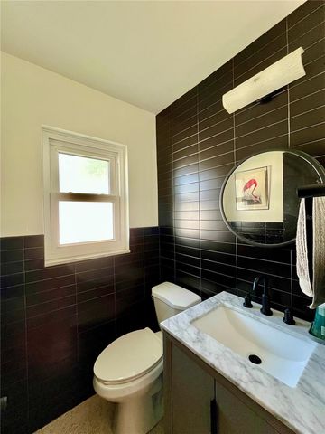 1945 68TH AVENUE S, St Petersburg, FL 33712