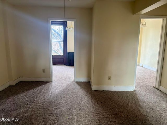 3256 6th Avenue, Troy, NY 12180