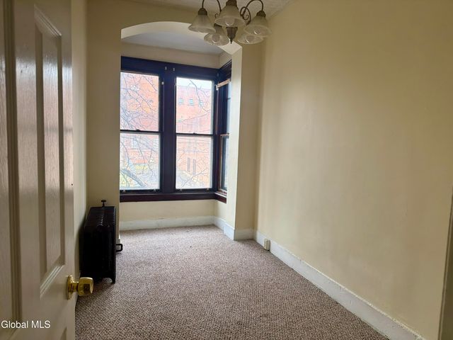 3256 6th Avenue, Troy, NY 12180