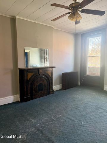 3256 6th Avenue, Troy, NY 12180