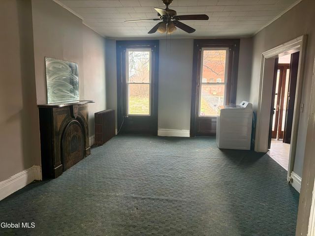 3256 6th Avenue, Troy, NY 12180