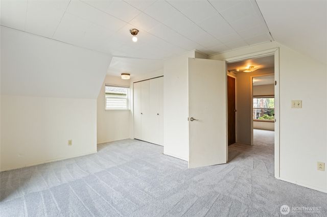 6737 Sycamore Avenue NW, Seattle, WA 98117