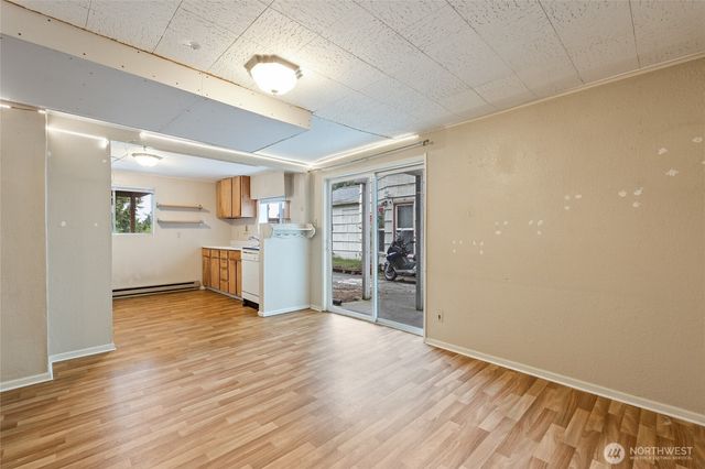 6737 Sycamore Avenue NW, Seattle, WA 98117