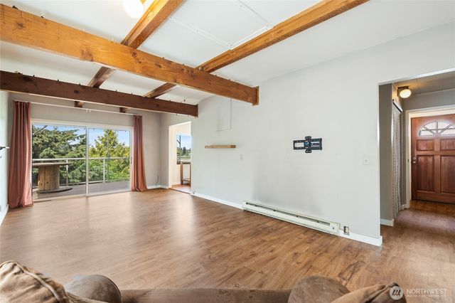 6737 Sycamore Avenue NW, Seattle, WA 98117