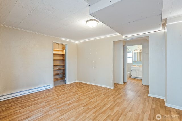 6737 Sycamore Avenue NW, Seattle, WA 98117