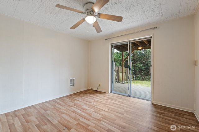 6737 Sycamore Avenue NW, Seattle, WA 98117