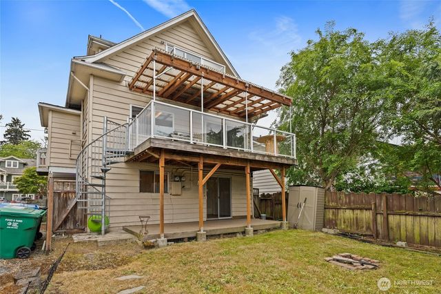 6737 Sycamore Avenue NW, Seattle, WA 98117