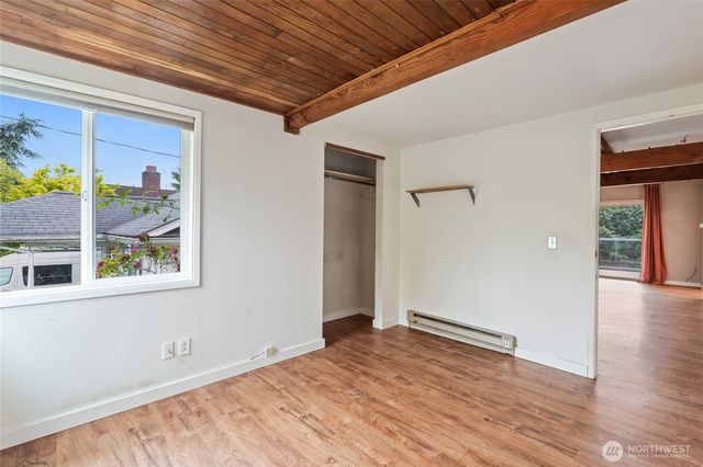 6737 Sycamore Avenue NW, Seattle, WA 98117
