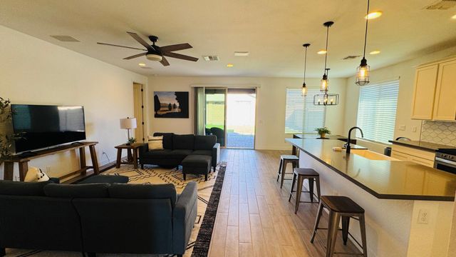 14424 W Aster Drive, Surprise, AZ 85379